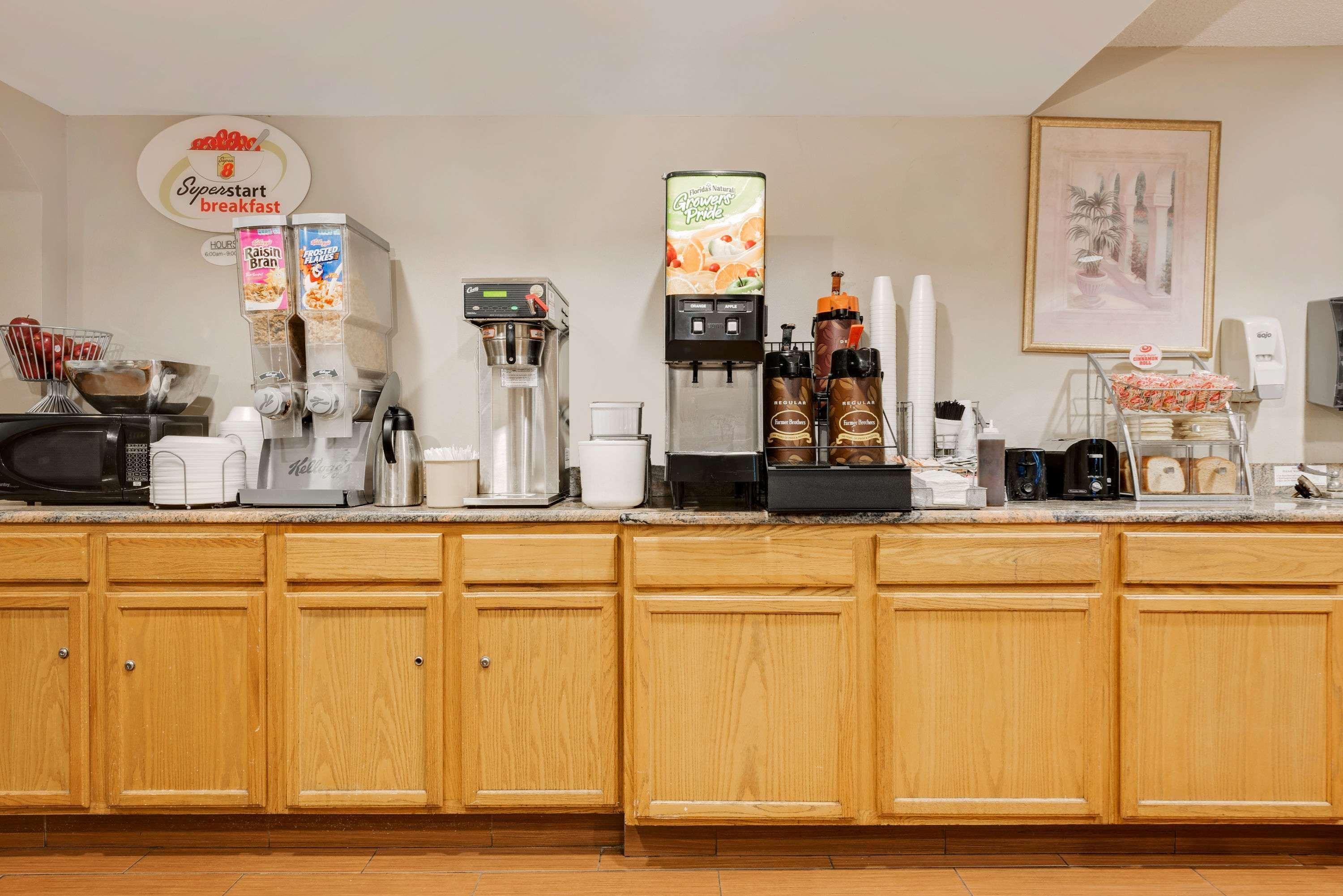 ซูเปอร์ 8 บาย วินด์แฮม แอลเลนทาวน์ Motel อัลเลนทาวน์ ภายนอก รูปภาพ