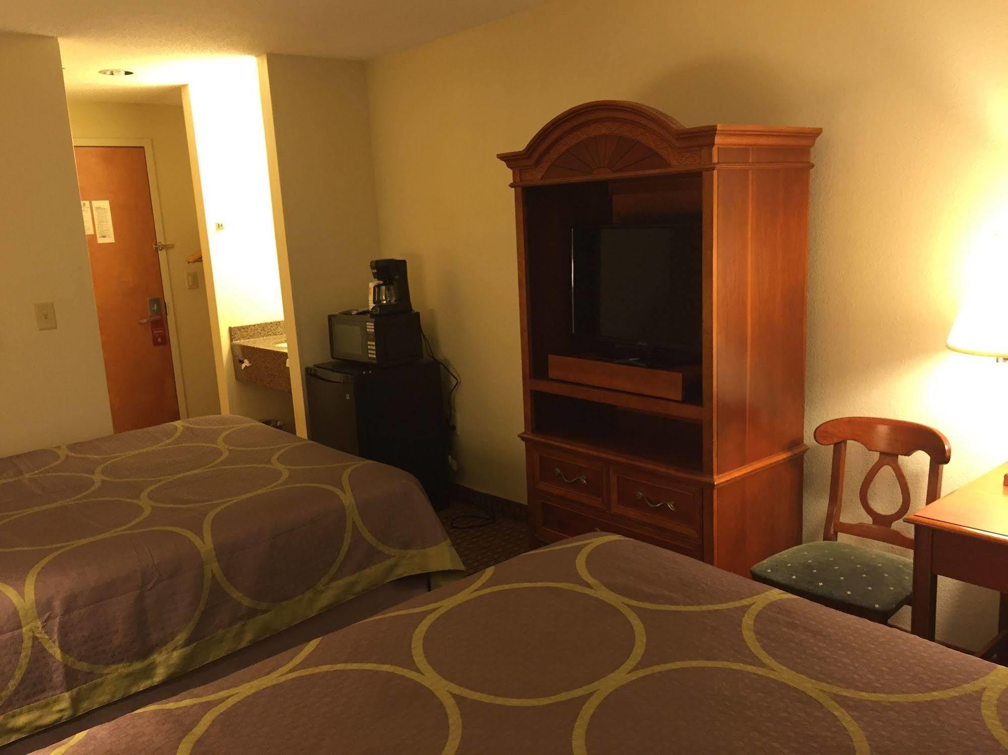 ซูเปอร์ 8 บาย วินด์แฮม แอลเลนทาวน์ Motel อัลเลนทาวน์ ภายนอก รูปภาพ