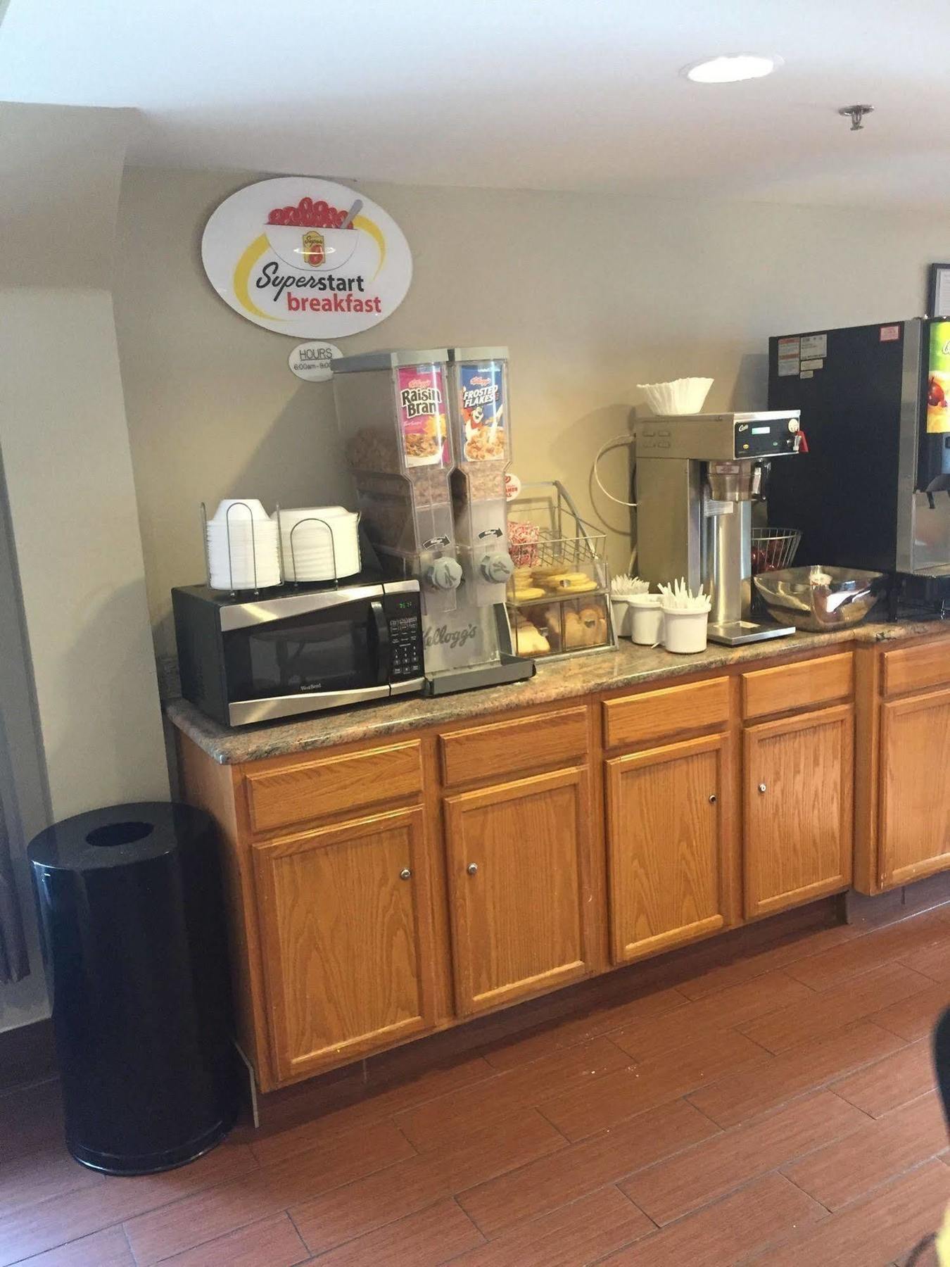 ซูเปอร์ 8 บาย วินด์แฮม แอลเลนทาวน์ Motel อัลเลนทาวน์ ภายนอก รูปภาพ