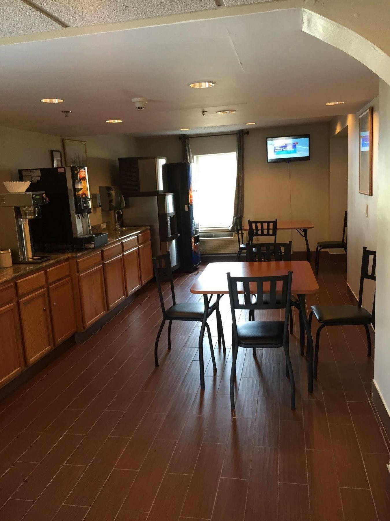 ซูเปอร์ 8 บาย วินด์แฮม แอลเลนทาวน์ Motel อัลเลนทาวน์ ภายนอก รูปภาพ