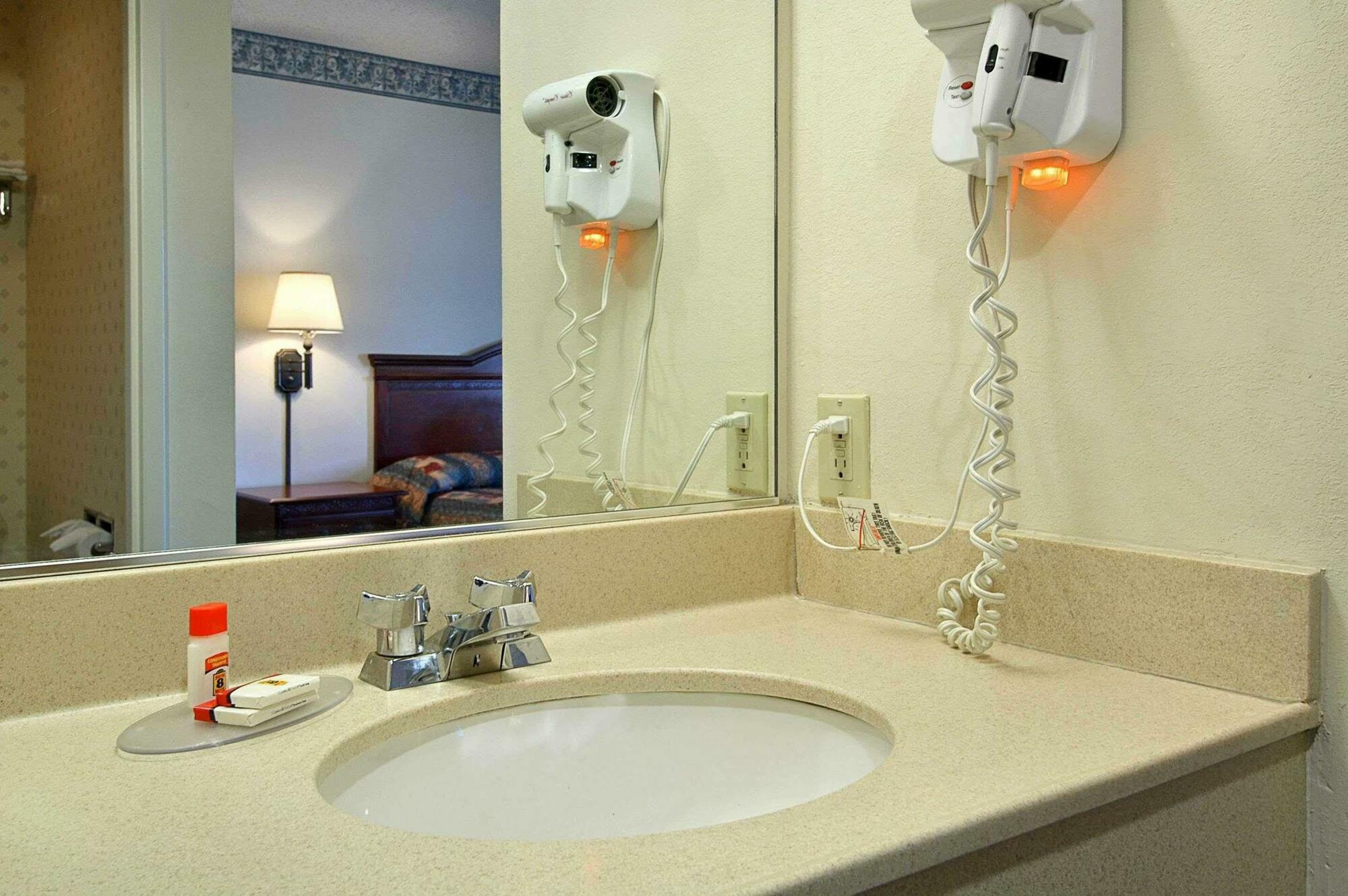 ซูเปอร์ 8 บาย วินด์แฮม แอลเลนทาวน์ Motel อัลเลนทาวน์ ห้อง รูปภาพ